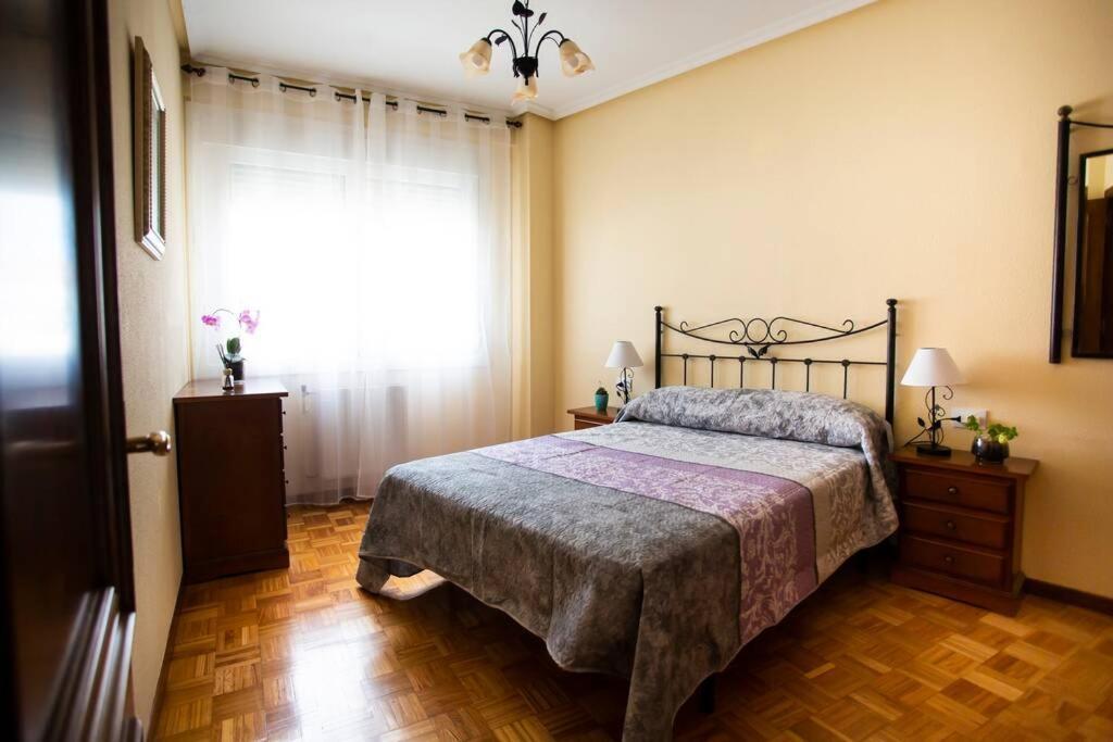 Appartamento Piso Luminoso Y Tranquilo En Ourense Esterno foto